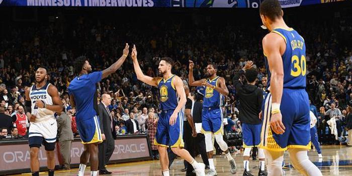  勇士绝杀雷霆终结对手七连胜势头  