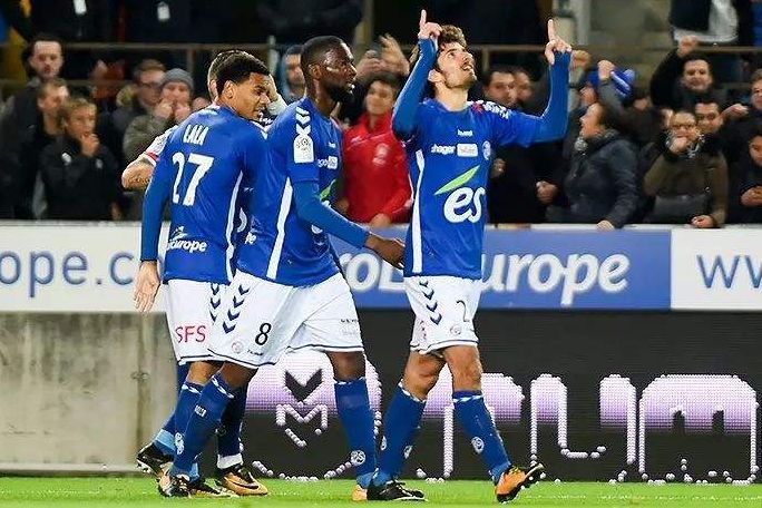  南特主场遭遇争议判罚不敌斯特拉斯堡